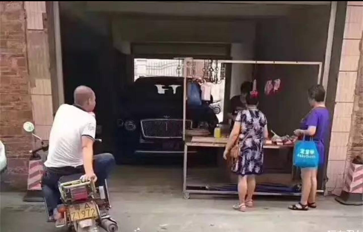车自己碰了怎么报保险?详细步骤及注意事项