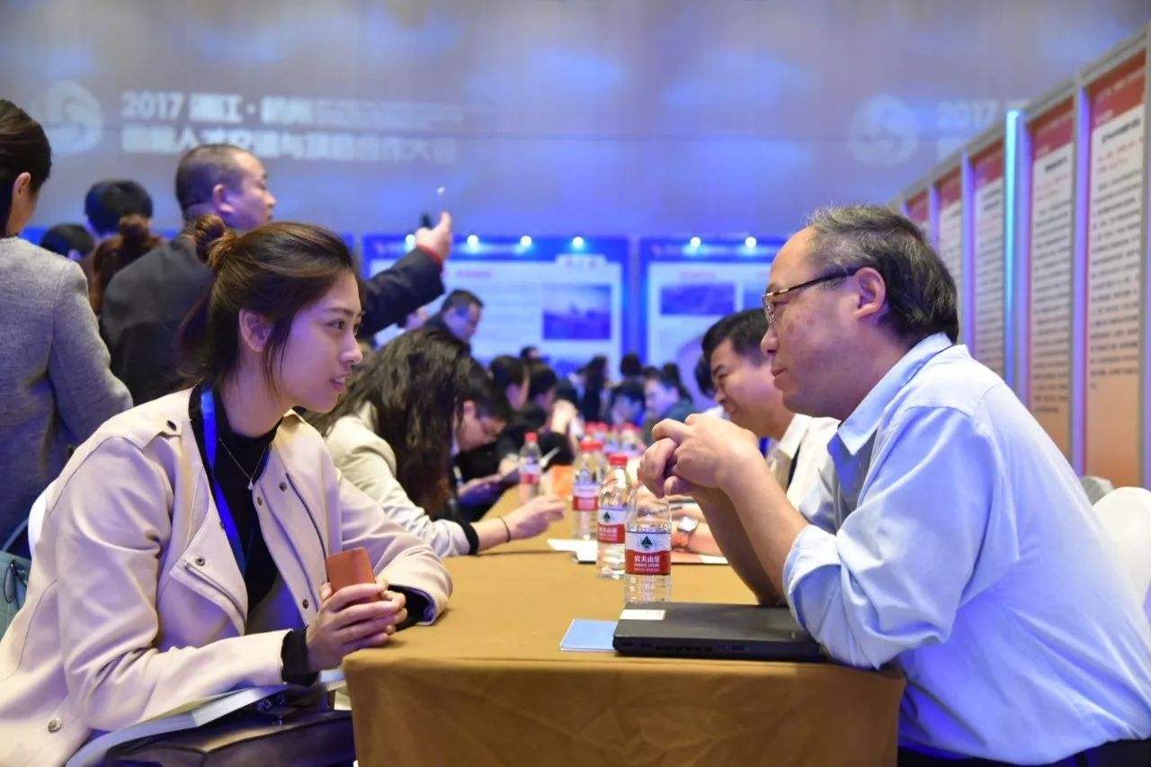 大专生社保怎么交费