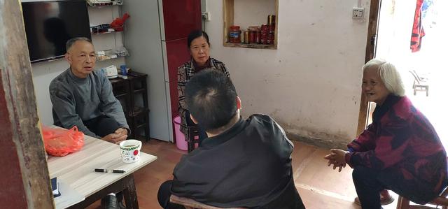 外地职工医保怎么退休年检