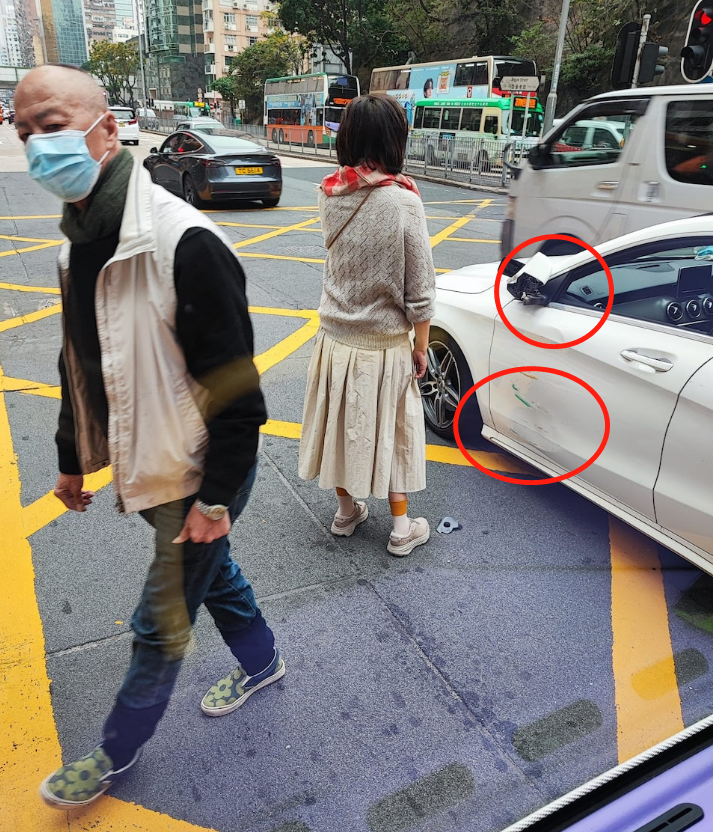 汽车刮花怎么报保险？