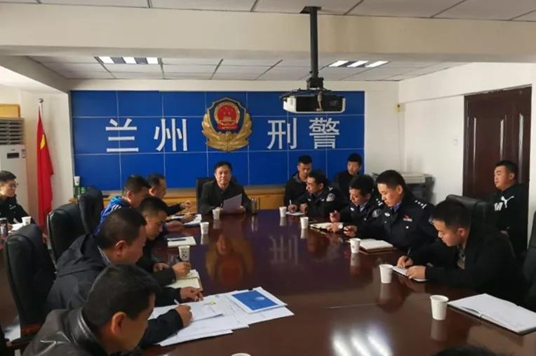人在外地社保怎么交付